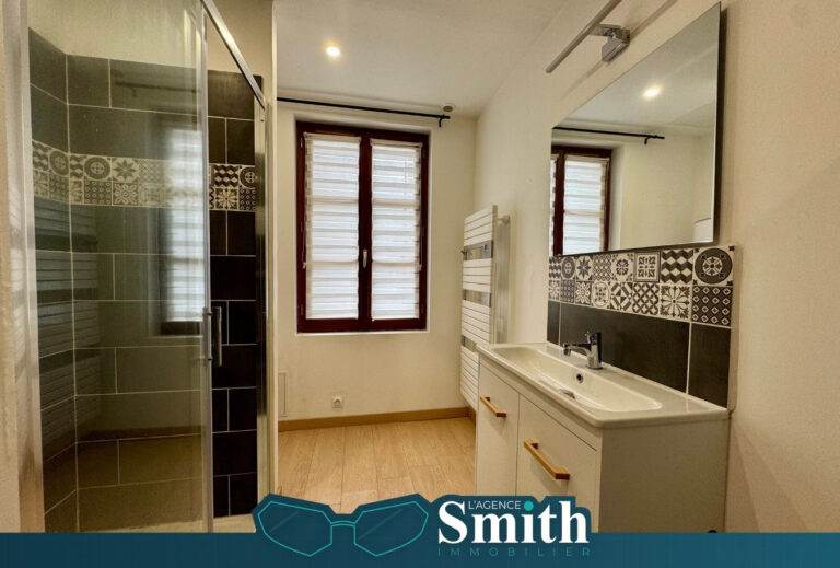 EXCLUSIVITÉ SMITH: MAISON MITOYENNE 2 PIECES