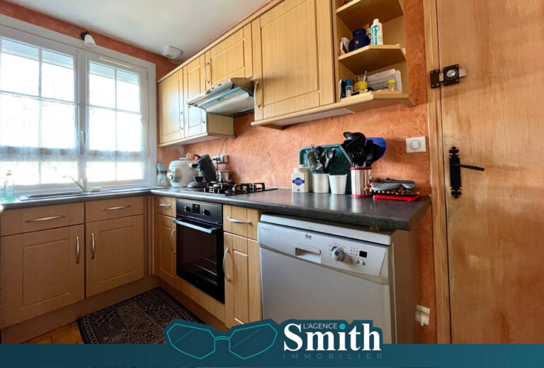 EXCLUSIVITÉ SMITH: MAISON MITOYENNE D&rsquo;UN CÔTÉ 3 CHAMBRES
