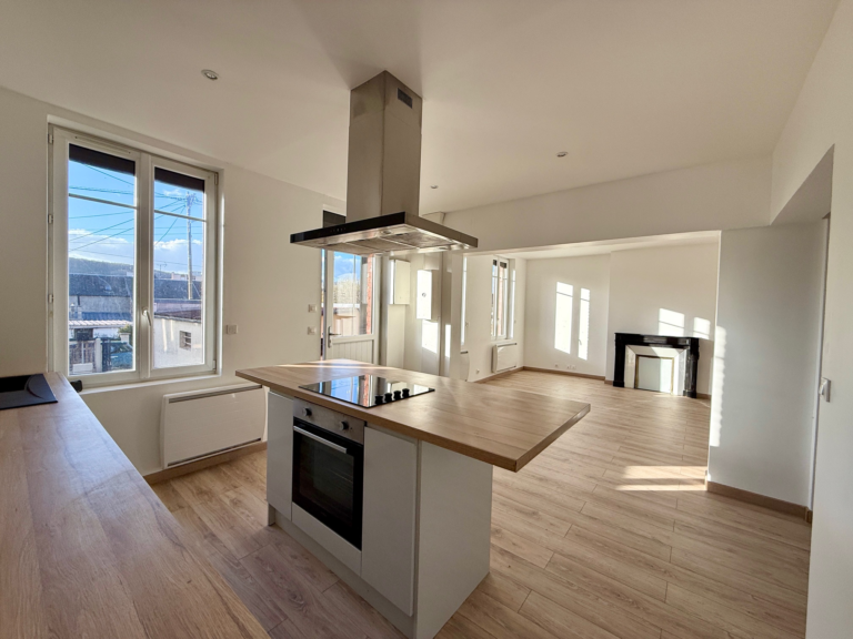 EXCLUSIVITÉ SMITH : MAISON 4 PIÈCES / 3 CHAMBRES – GARAGE