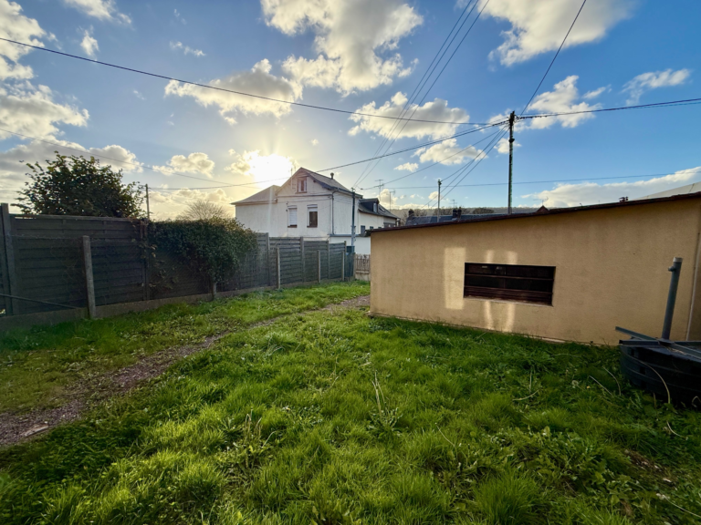 EXCLUSIVITÉ SMITH : MAISON 4 PIÈCES / 3 CHAMBRES – GARAGE