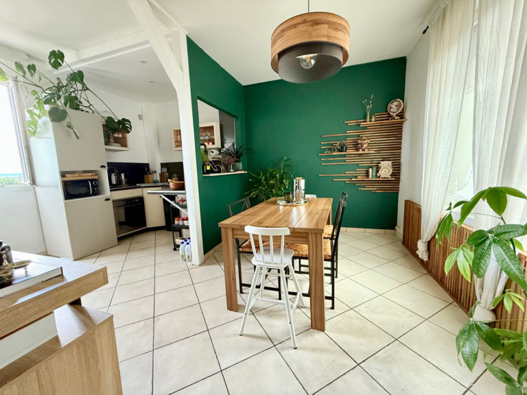 EXCLUSIVITÉ SMITH: MAISON DE VILLE RÉNOVÉE 2 CHAMBRES