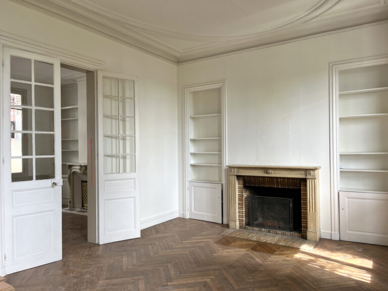 NOUVEAUTÉ SMITH: APPARTEMENT HAUSSMANNIEN 4 PIÈCES + JARDIN