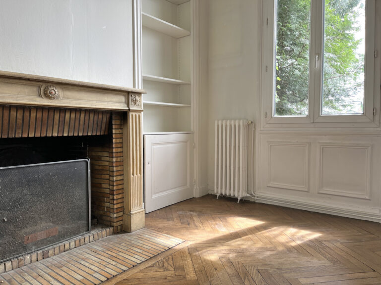 NOUVEAUTÉ SMITH: APPARTEMENT HAUSSMANNIEN 4 PIÈCES + JARDIN