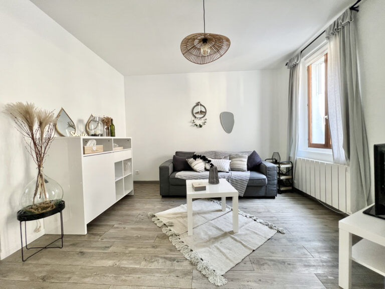 EXCLUSIVITÉ SMITH : MAISON DE VILLE 3 CHAMBRES.