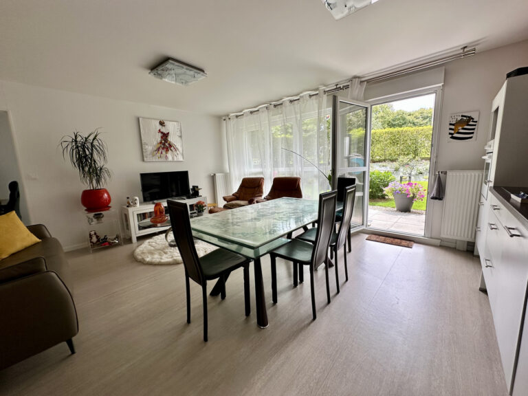 EXCLUSIVITÉ SMITH : Appartement T3 avec grand jardin sans vi