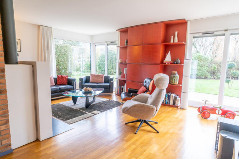 Maison d&rsquo;architecte familiale   Lumière, volumes et jardin a