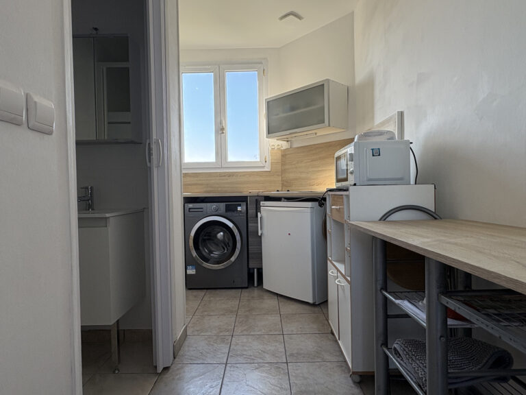 STUDIO MEUBLÉ PROCHE QUARTIER SAINT HILAIRE