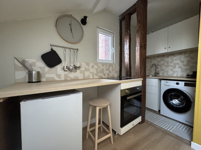 STUDIO REFAIT À NEUF – QUARTIER CAUCHOISE