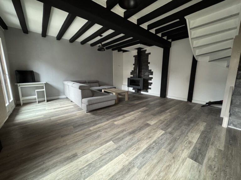 EXCLUSIVITÉ SMITH: MAISON EN CENTRE VILLE – 4 CHAMBRES avec