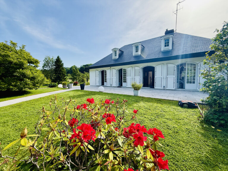 EXCLUSIVITÉ SMITH: MAISON FAMILIALE 7P / 4 CH