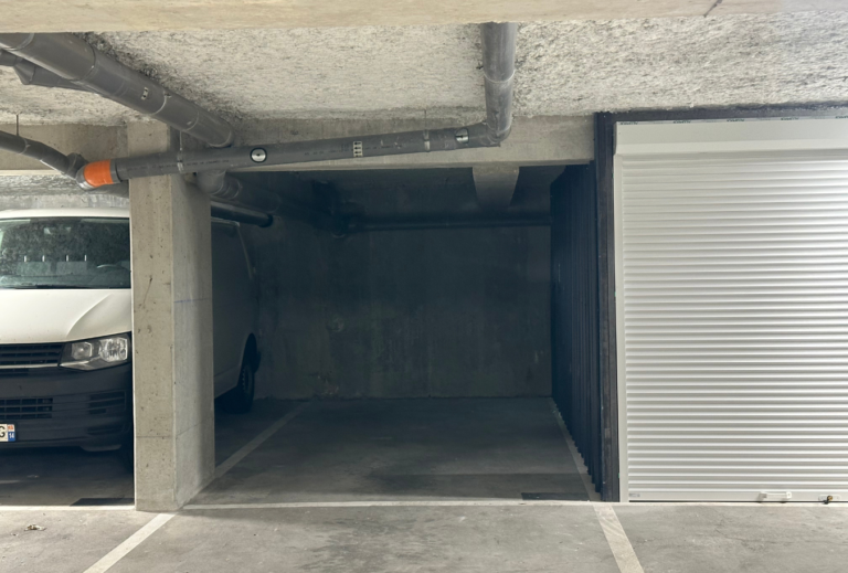 EXCLUSIVITÉ SMITH: DOUBLE PLACE DE PARKING