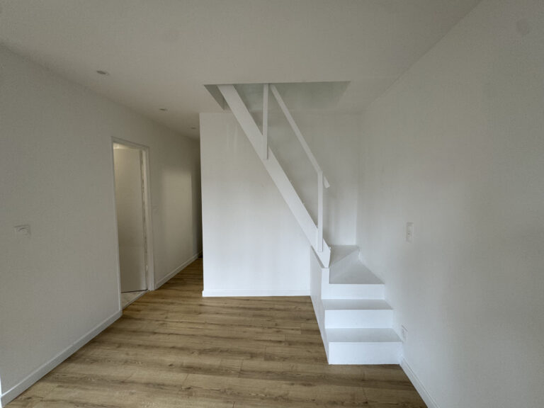 EXCLUSIVITÉ SMITH : DUPLEX REFAIT À NEUF – HYPER CENTRE