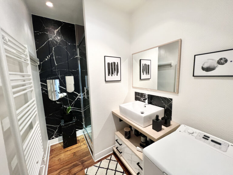 EXCLUSIVITÉ SMITH : SUPERBE APPARTEMENT HAUSSMANNIEN 75M2