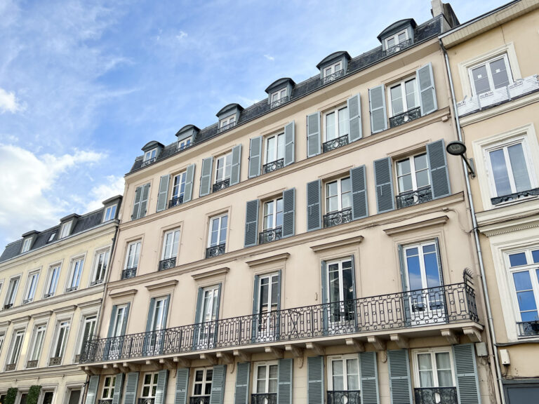 EXCLUSIVITÉ SMITH : SUPERBE APPARTEMENT HAUSSMANNIEN 75M2