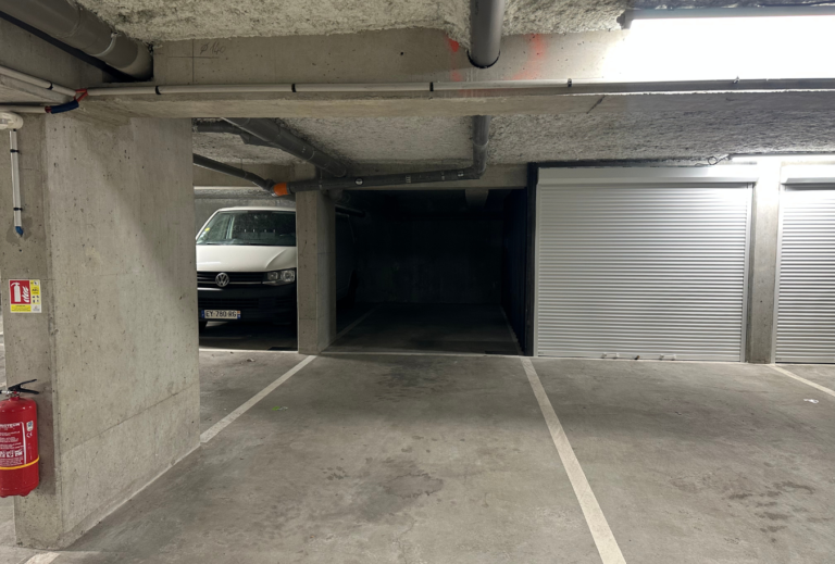 EXCLUSIVITÉ SMITH: DOUBLE PLACE DE PARKING