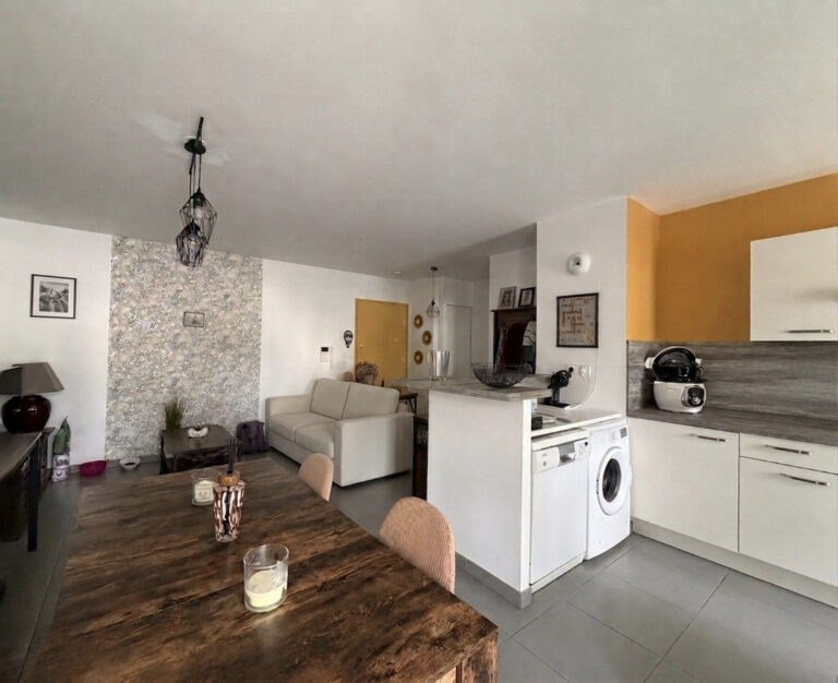 EXCLUSIVITÉ SMITH : APPARTEMENT 2 PIÈCES / 1 CHAMBRE + 2 PLA
