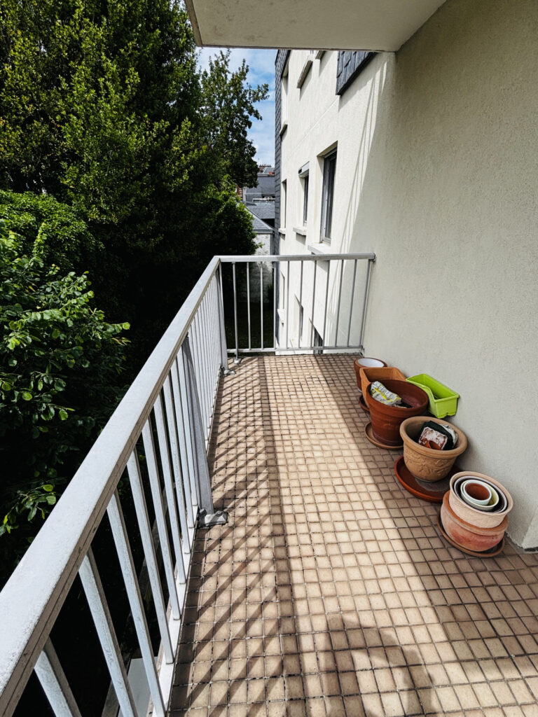 APPARTEMENT 5 PIÈCES / 3 CHAMBRES, TERRASSE