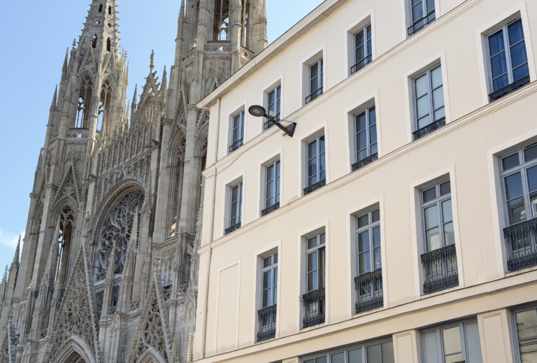 EXCLUSIVITÉ SMITH: APPARTEMENT 2 PIÈCES / 1CH HOTEL DE VILLE