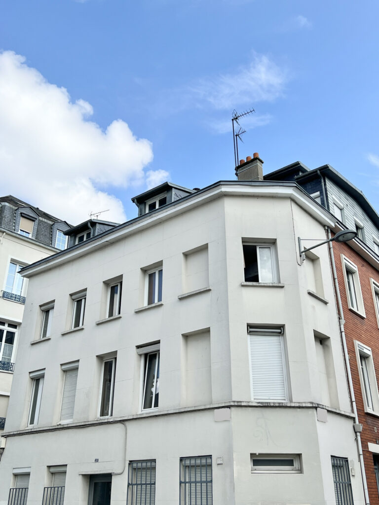 EXCLUSIVITÉ SMITH : STUDIO VENDU LOUÉ À 2 MINS À PIED DE LA
