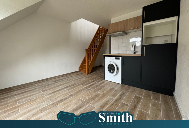EXCLUSIVITÉ SMITH: APPARTEMENT DUPLEX AVEC PARKING.