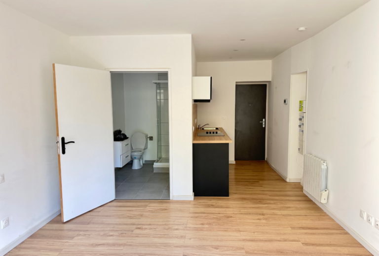 NOUVEAUTÉ SMITH : STUDIO AVEC EXTERIEUR