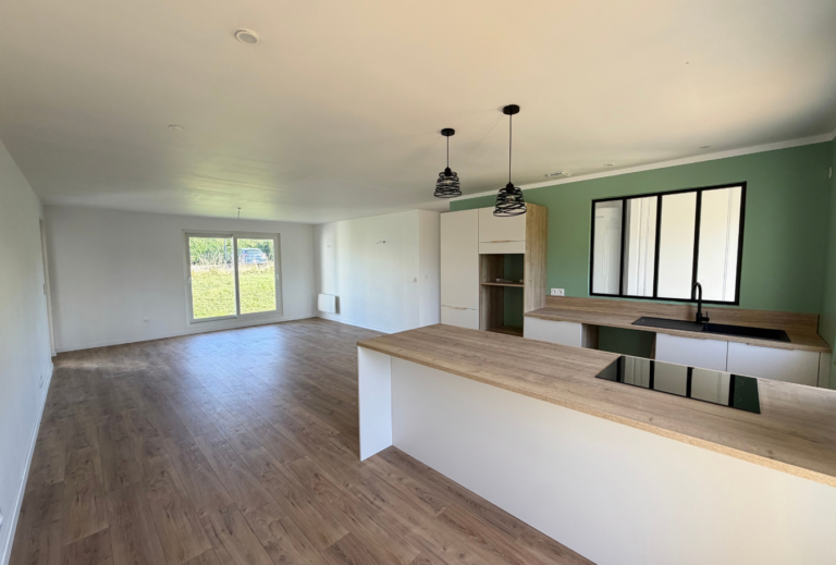 EXCLUSIVITÉ SMITH : MAISON 5 PIÈCES / 3 CHAMBRES – PLAIN-PIE