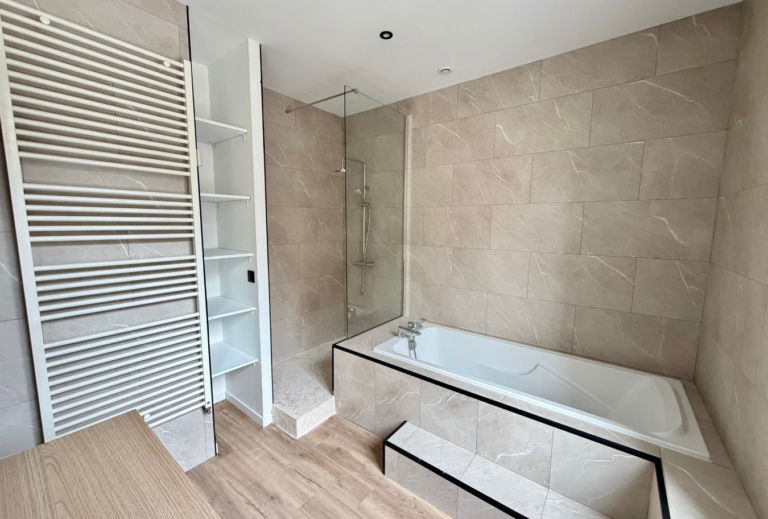 NOUVEAUTÉ SMITH: 4 PIÈCES / 2 CHAMBRES