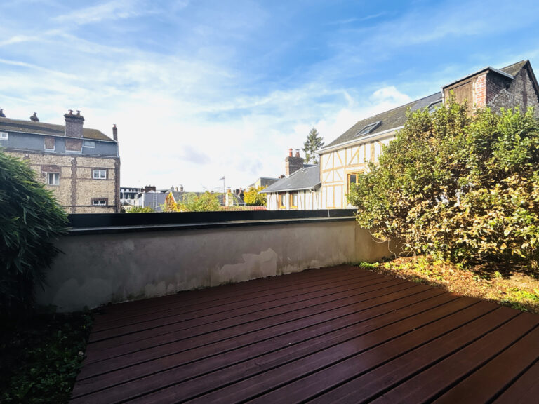 NOUVEAUTE SMITH : APPARTEMENT 4 PIÈCES / JARDIN PRIVATIF –