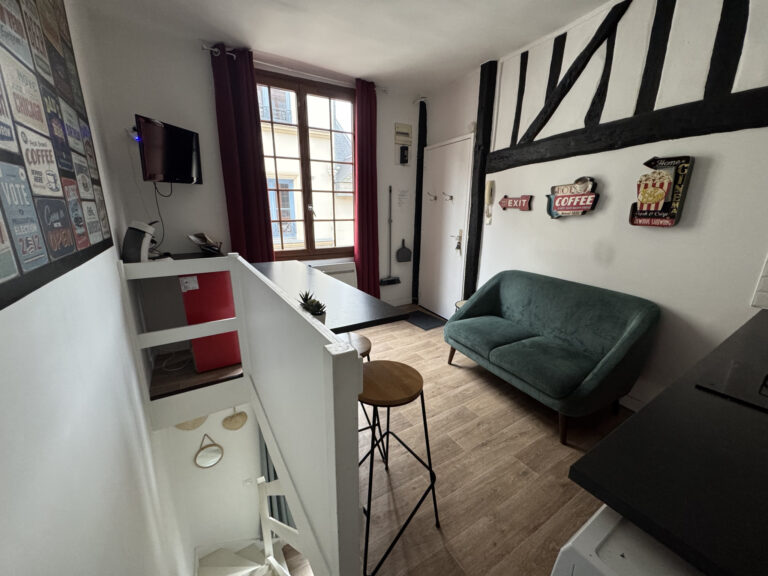 EXCLUSIVITÉ SMITH: DUPLEX T2 MEUBLÉ QUARTIER PLACE DU VIEUX